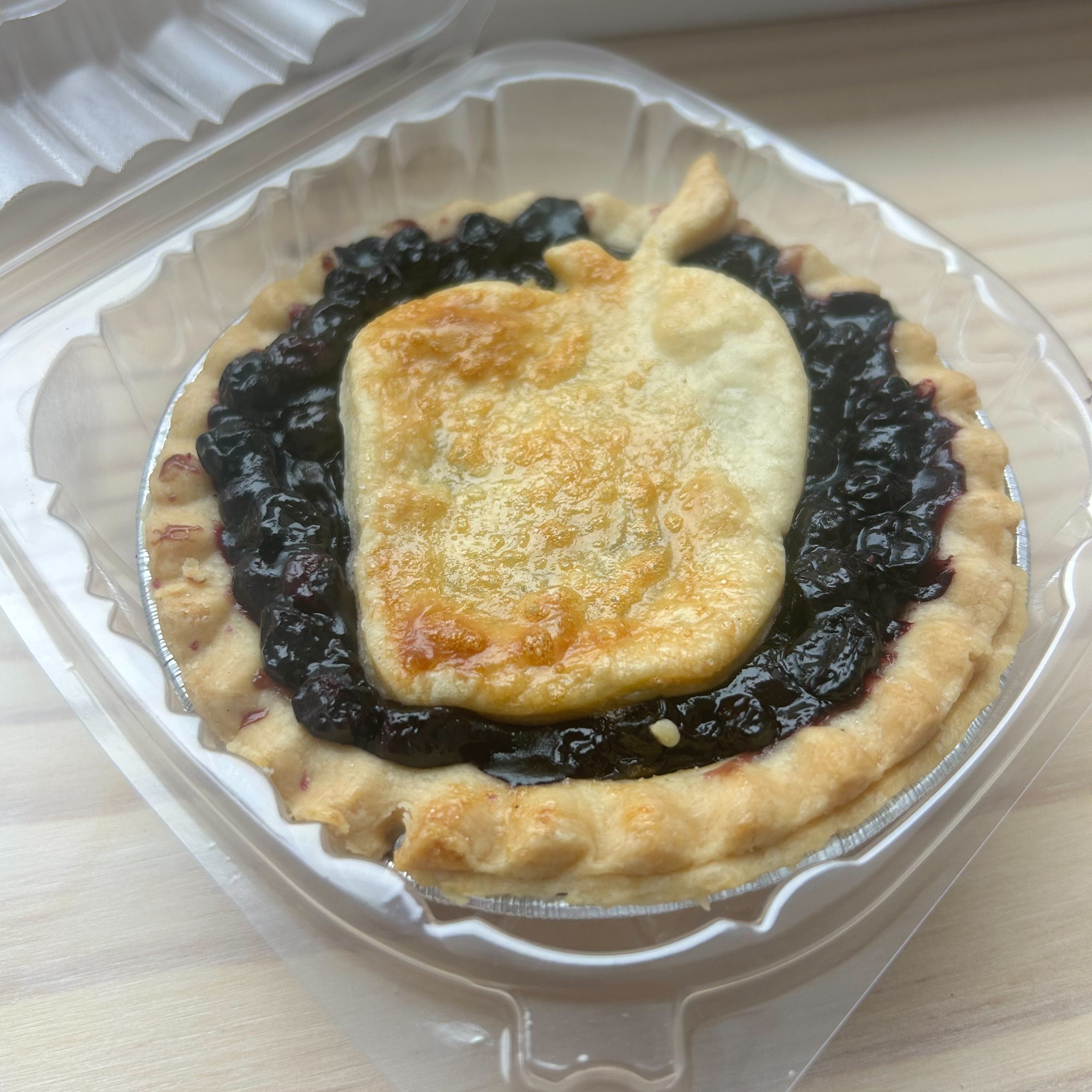 Blueberries pine.